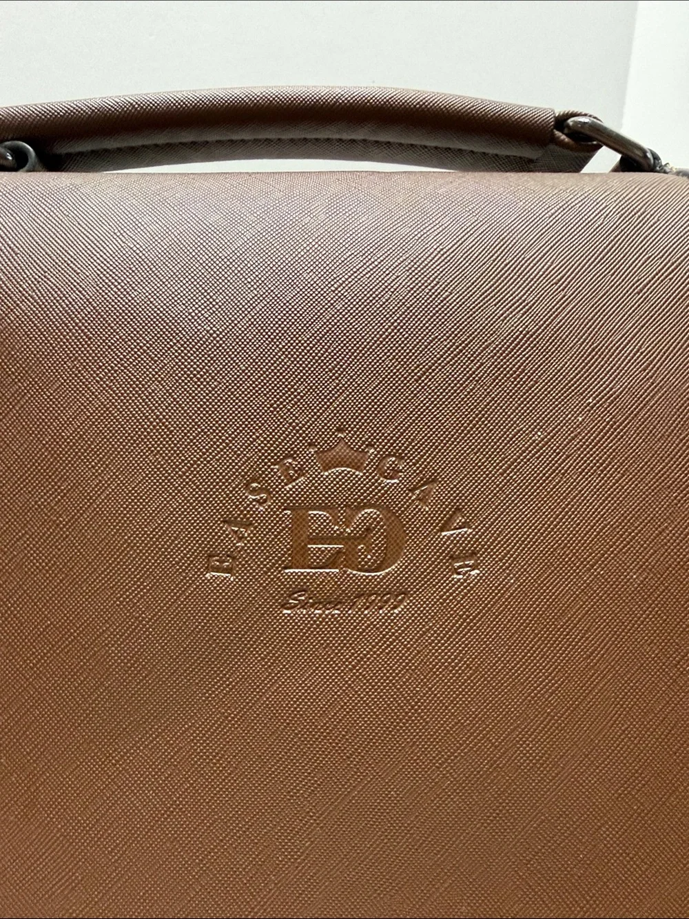 Ease gave Men's Brown Leather Briefcase with Top Handle and Adjustable Strap
